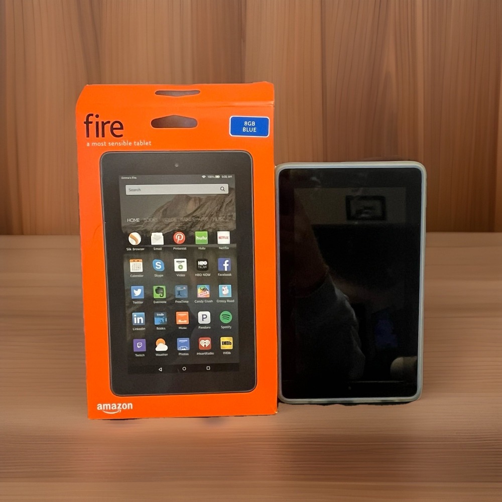 Amazon Kindle Fire 5th Gen Wi-Fi 8GB SV98LN BLUE w/ Box & Case For Parts Only